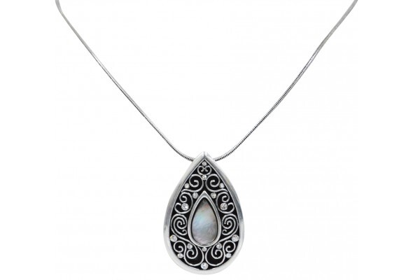 Pure Western Alexander Necklace